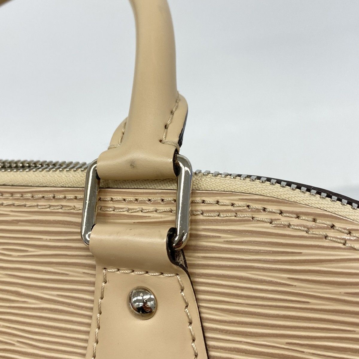 Louis Vuitton Handbag Epi Alma PM Dune — view 7