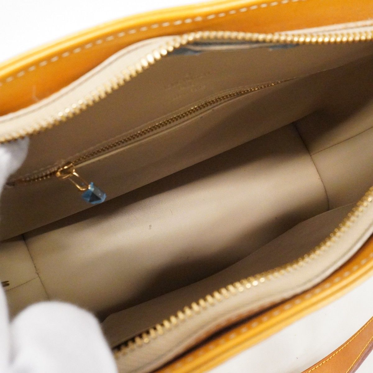 Louis Vuitton Tote Vernis Houston Beige — view 4