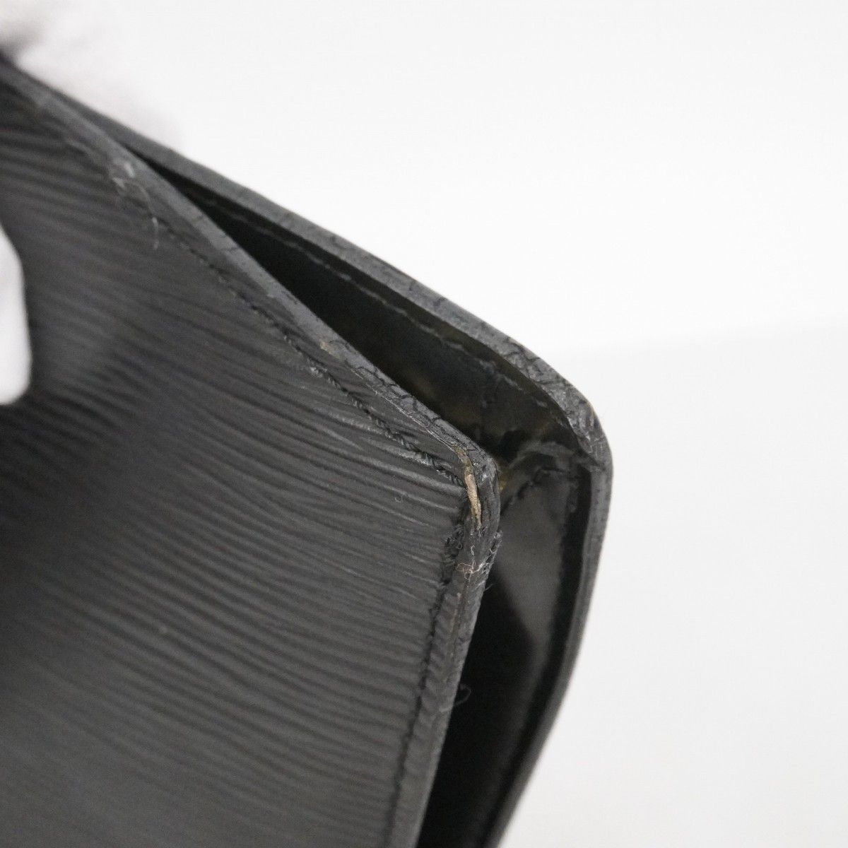 Louis Vuitton Handbag Epi Saint Jacques Noir — view 8