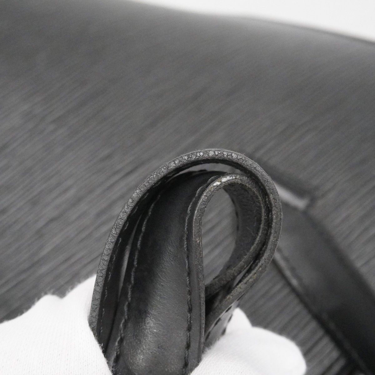 Louis Vuitton Handbag Epi Saint Jacques Noir — view 7