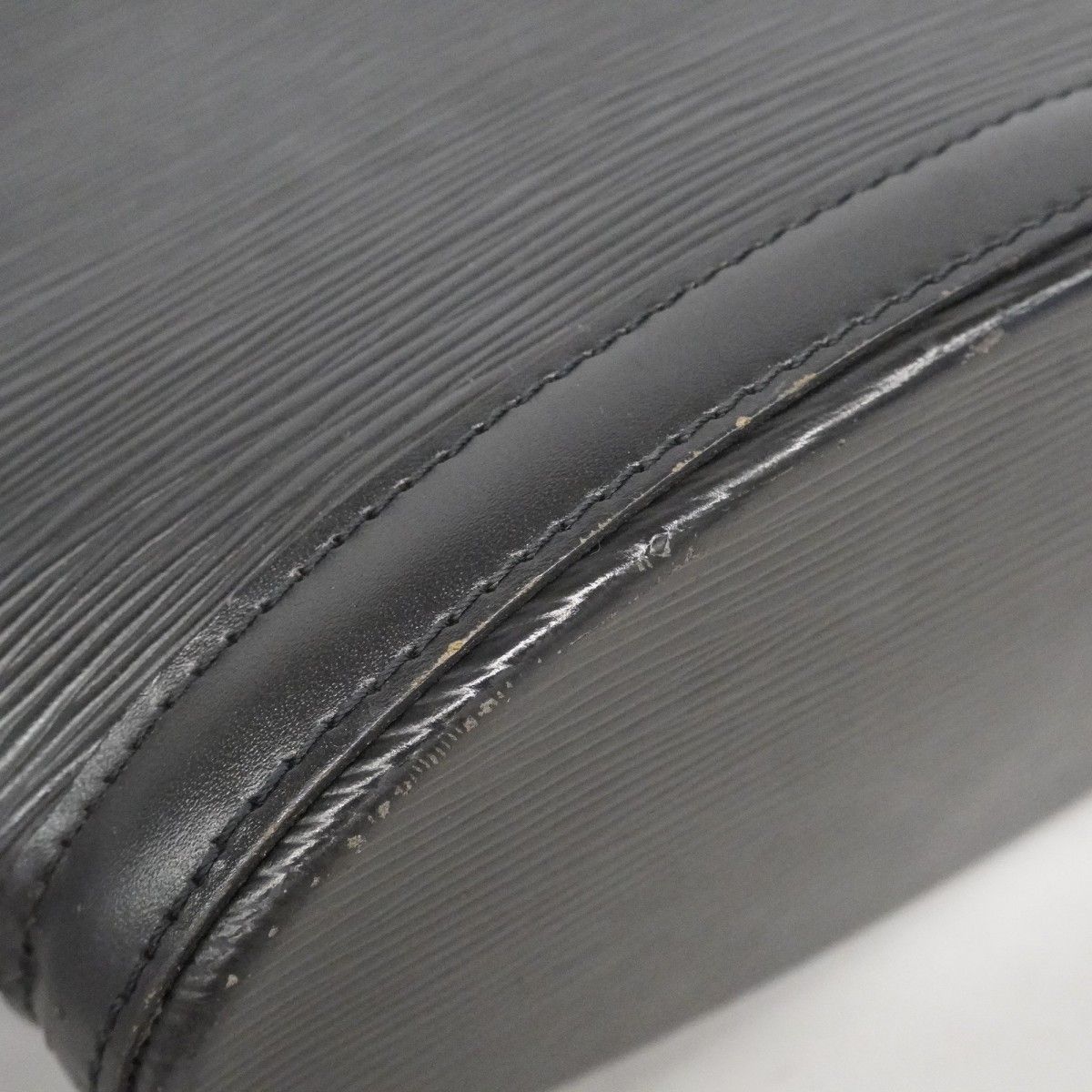 Louis Vuitton Handbag Epi Saint Jacques Noir — view 6