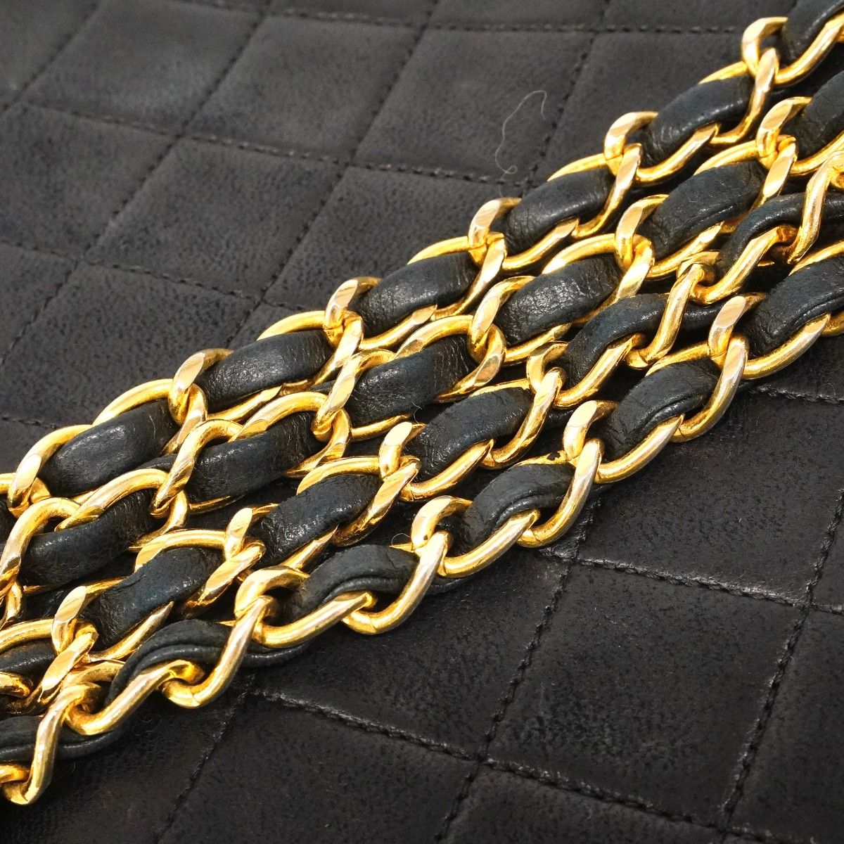 Chanel Shoulder Bag Quilted Lambskin Black Gold — view 9
