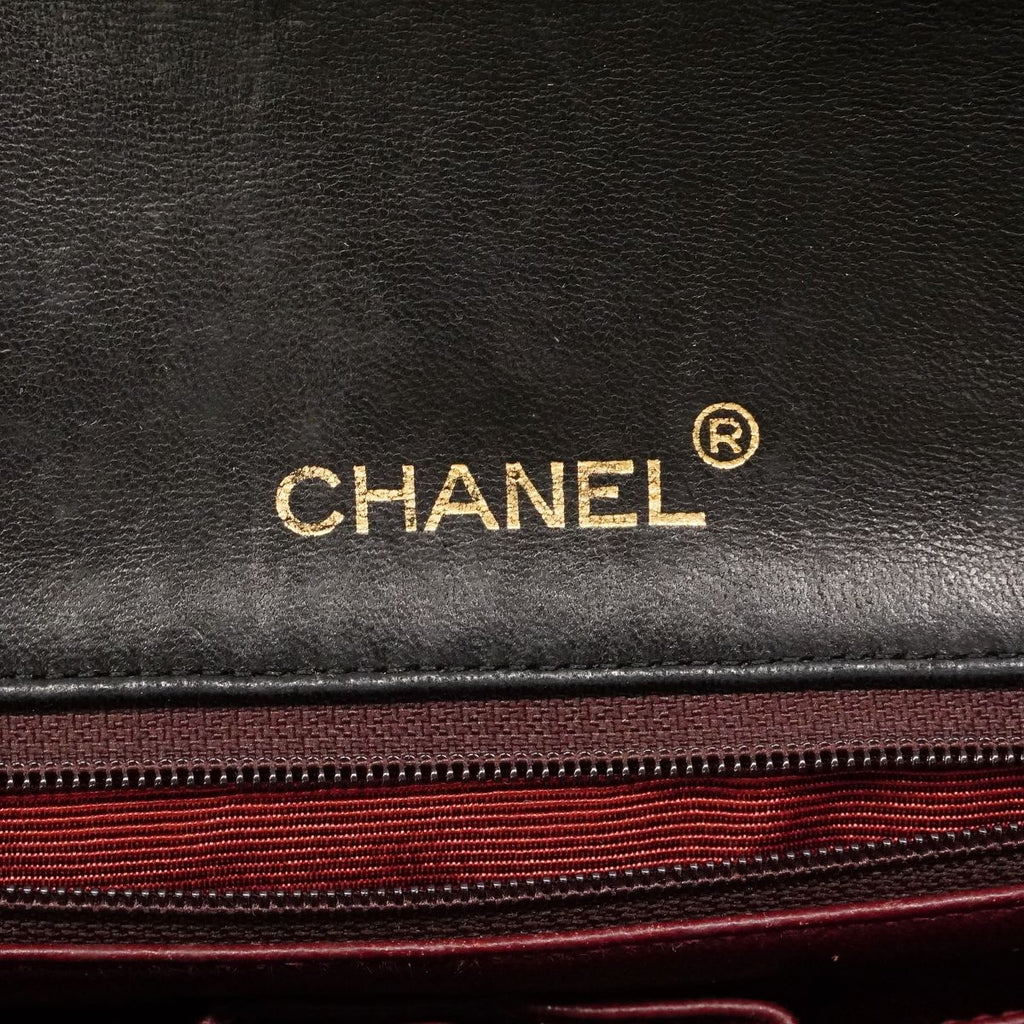 Chanel Shoulder Bag Quilted Lambskin Black Gold — view 5