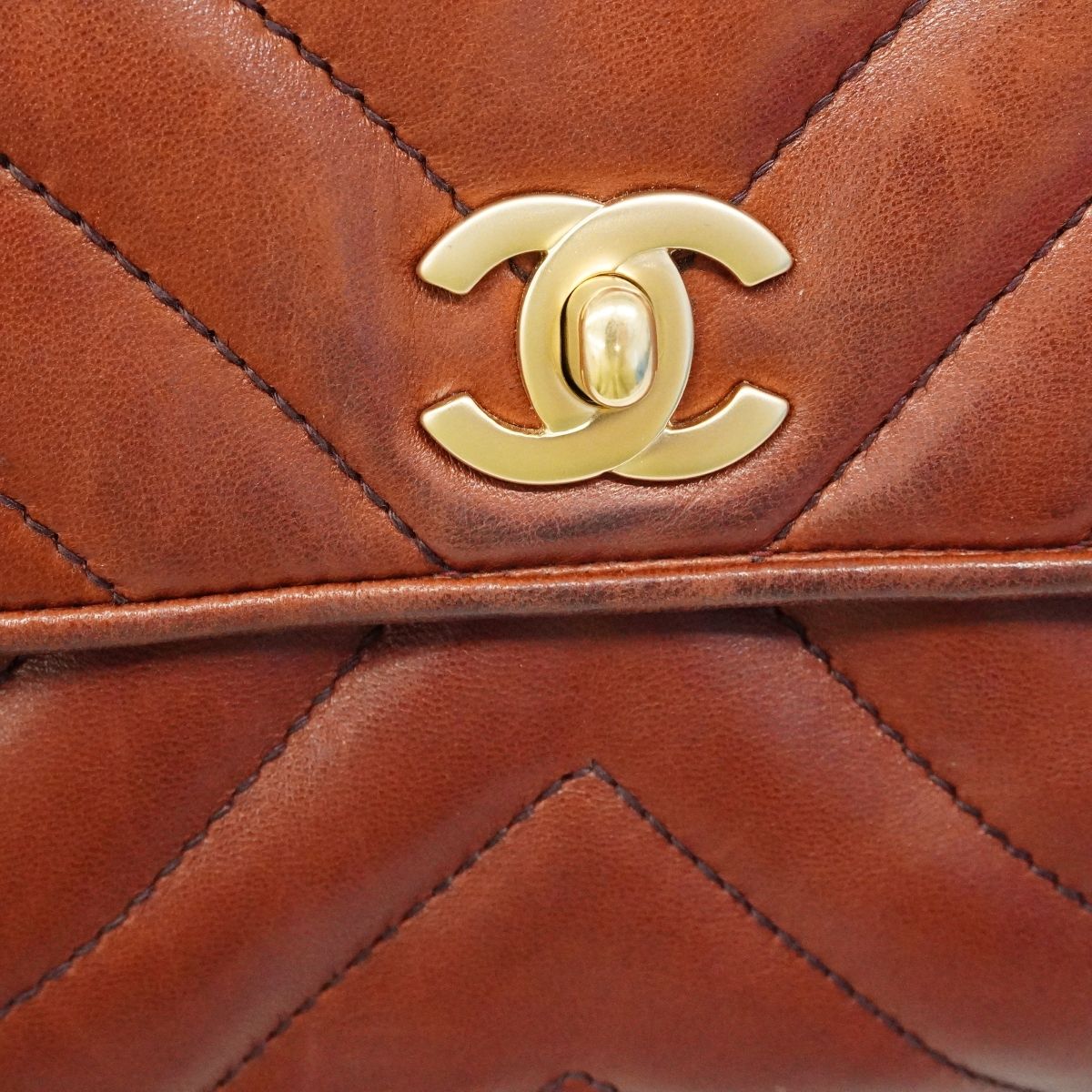 Chanel Shoulder Bag Lambskin Dark Brown Champagne Gold — view 7