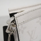 Louis Vuitton Shoulder Bag Taigarama Gaston Wearable Wallet Blanc — view 7