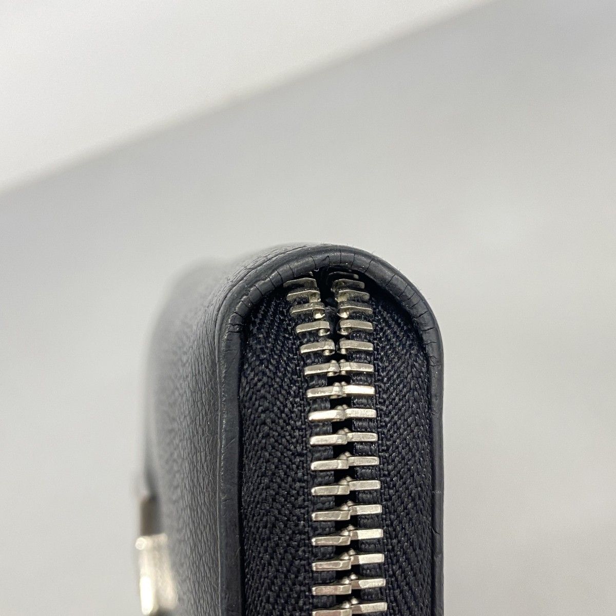 Louis Vuitton Wallet Zippy Lockme Noir — view 5