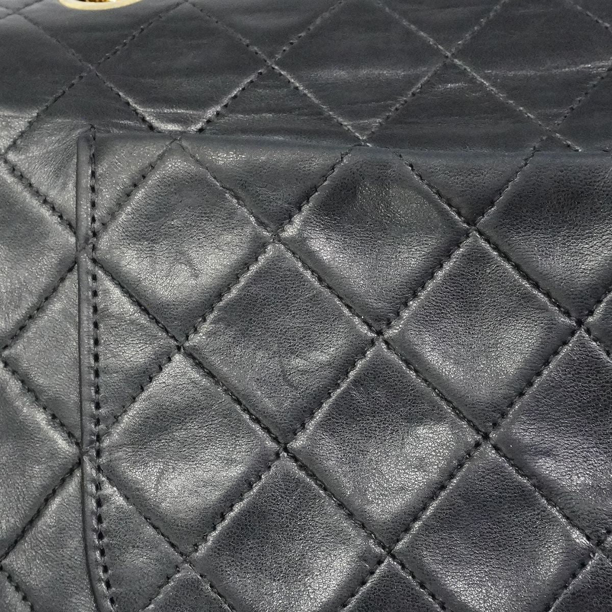 Chanel Shoulder Bag Quilted Lambskin Black Gold — view 9