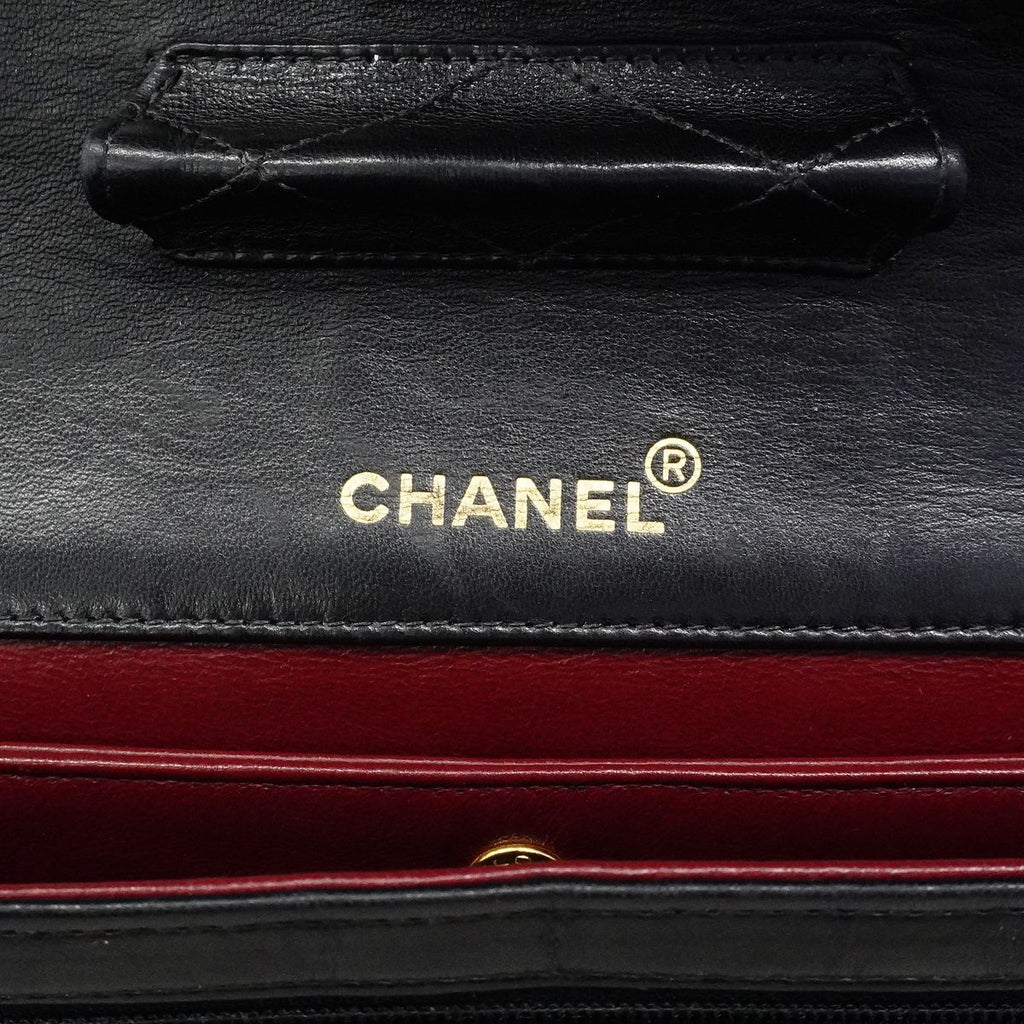 Chanel Shoulder Bag Quilted Lambskin Black Gold — view 5