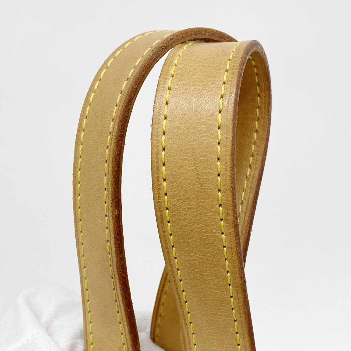 Louis Vuitton Tote Vernis Houston Beige — view 8