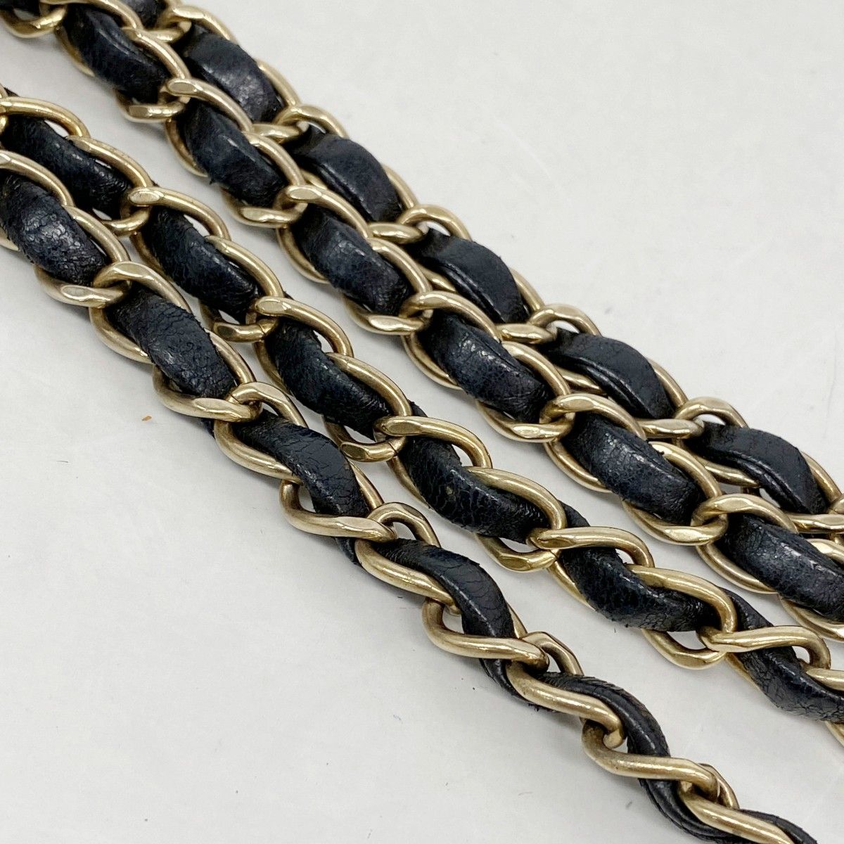 Chanel Shoulder Bag Diana Lambskin Black Gold — view 7