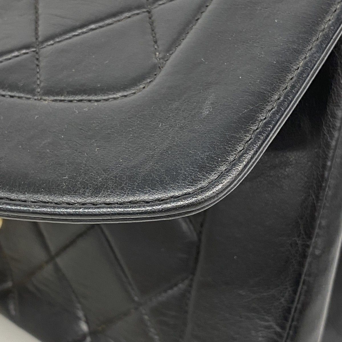 Chanel Shoulder Bag Diana Lambskin Black Gold — view 9