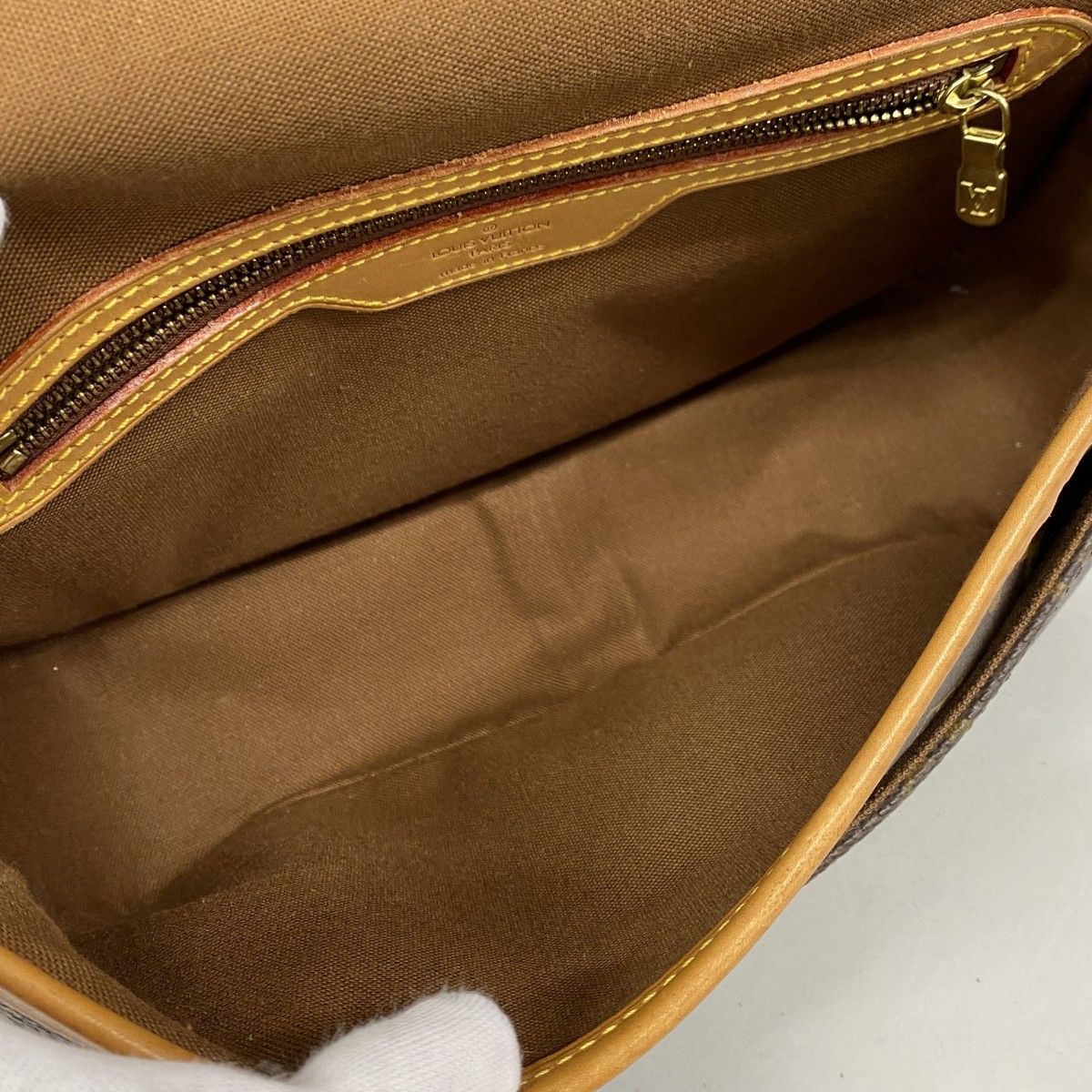Louis Vuitton Shoulder Bag Monogram Sologne Brown — view 4