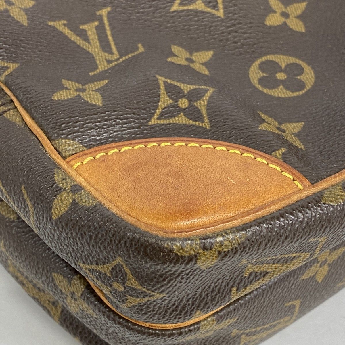 Louis Vuitton Shoulder Bag Monogram Amazon Brown — view 6