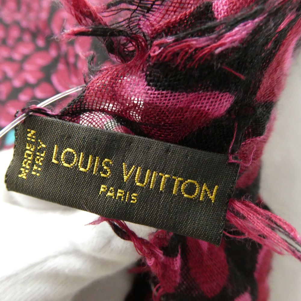 Louis Vuitton Shawl Cashmere Silk Large Leopard Scarf — view 3