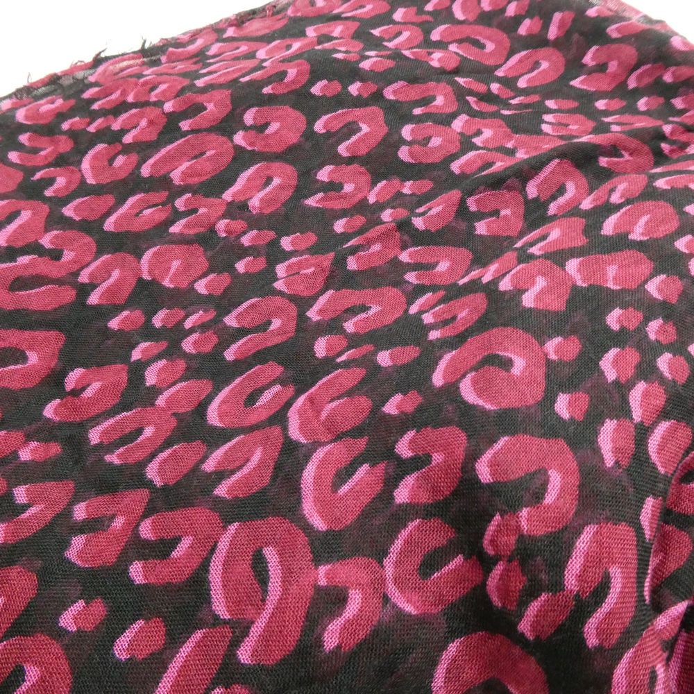 Louis Vuitton Shawl Cashmere Silk Large Leopard Scarf — view 8