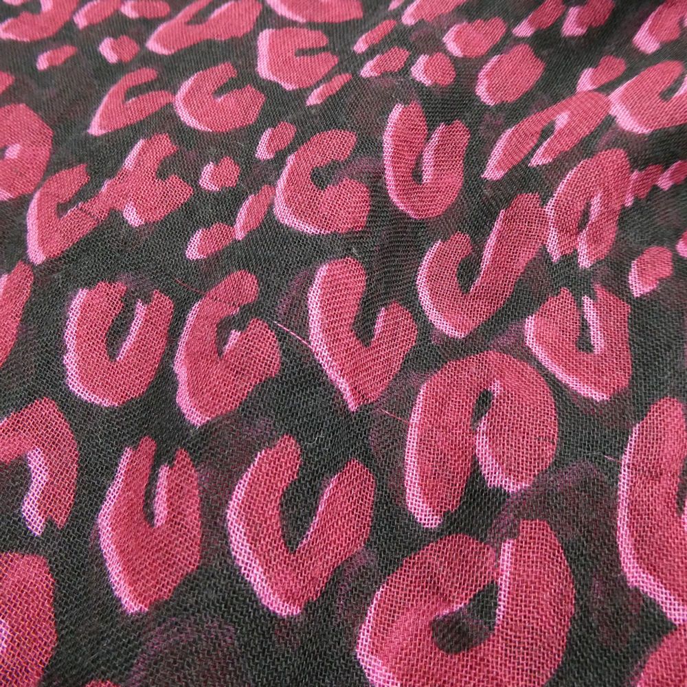 Louis Vuitton Shawl Cashmere Silk Large Leopard Scarf — view 6