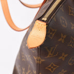 Louis Vuitton Iena MM Tote Bag Monogram Brown Gold — view 5