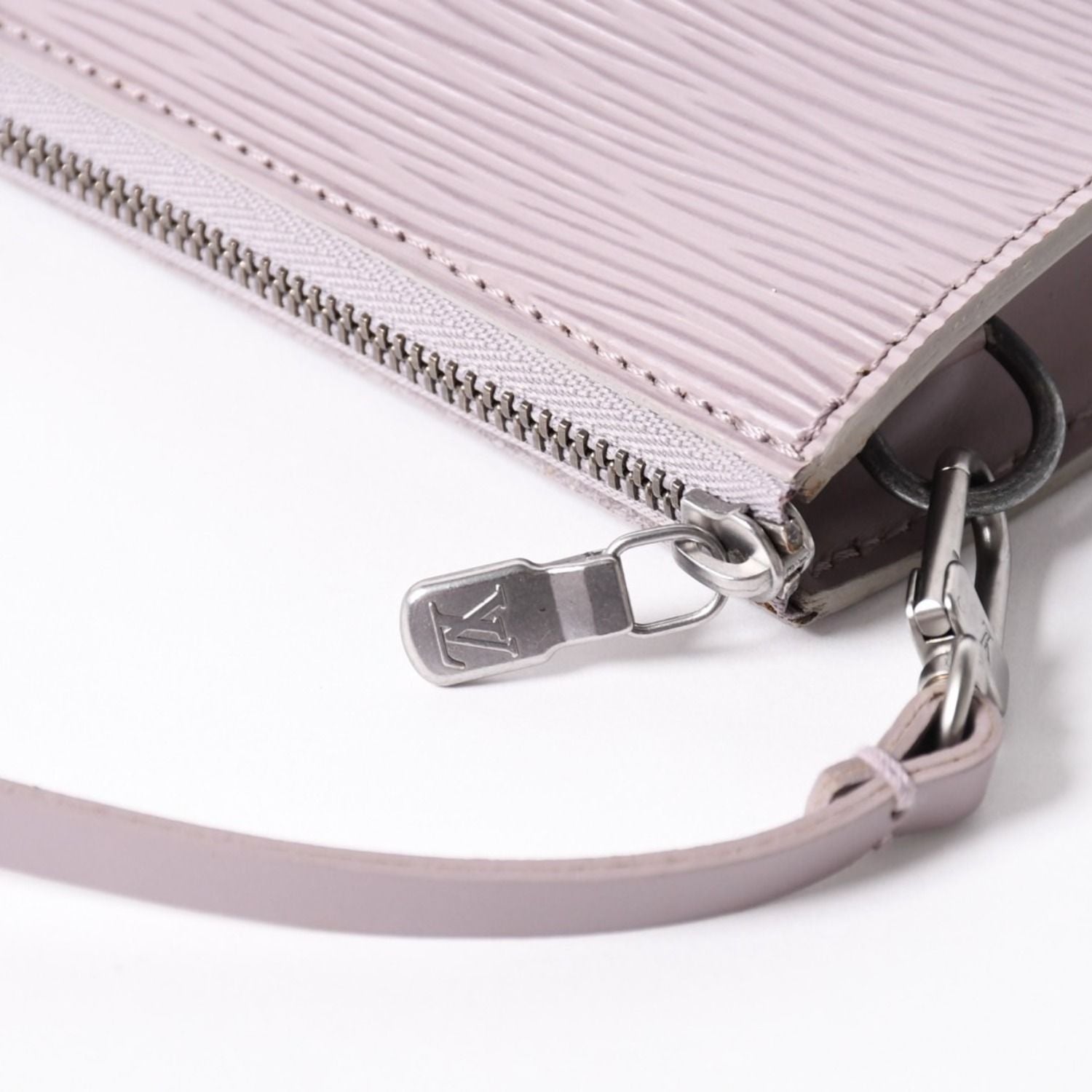 Louis Vuitton Pochette Accessoires Pouch Epi Lavender Silver — view 7