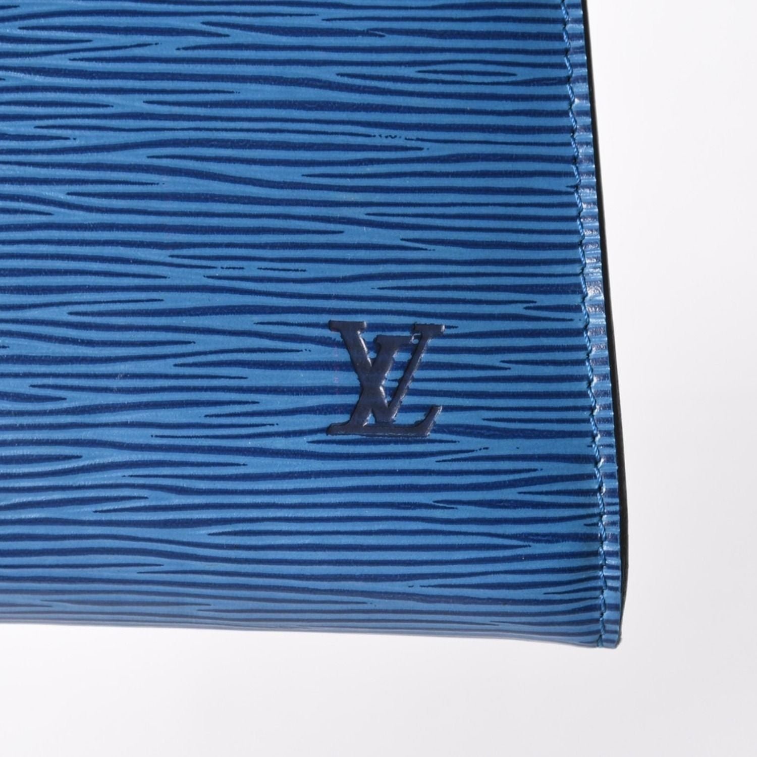 Louis Vuitton Pochette Accessoires Bag Epi Leather Blue — view 8
