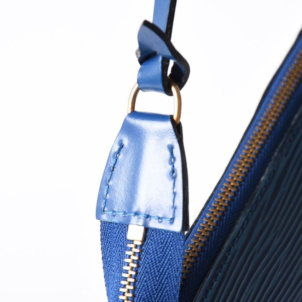 Louis Vuitton Pochette Accessoires Bag Epi Leather Blue — view 4