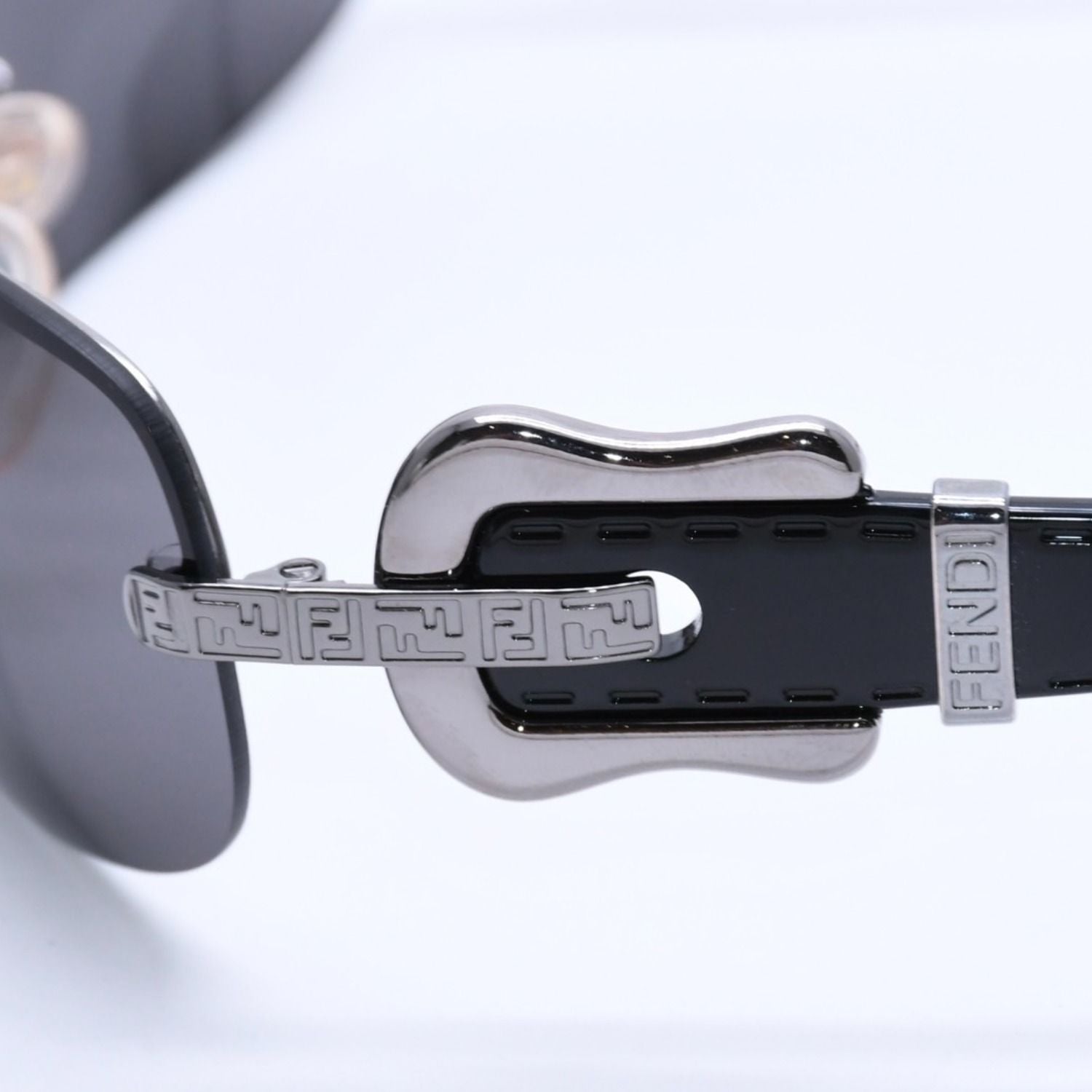 Fendi Half Rim Sunglasses Eyewear 060 Belt Temple Black — view 6