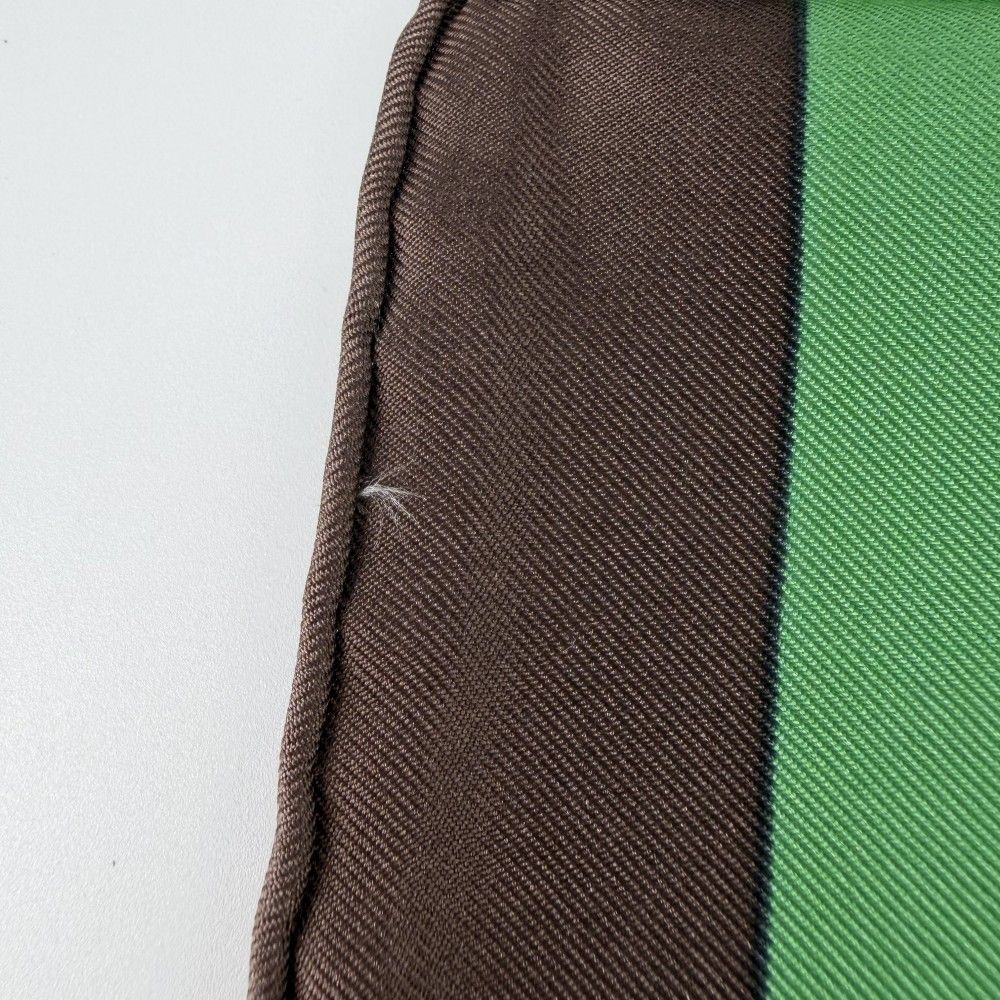 Hermes Scarf Carre 90 Brise de Charme Enchanting Breeze Carres Silk Green — view 5