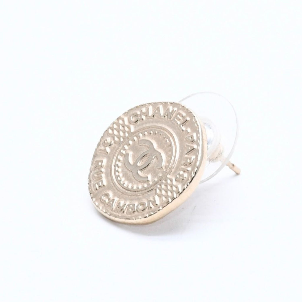 Chanel Earrings CC Logo Coin Motif Gold — view 3