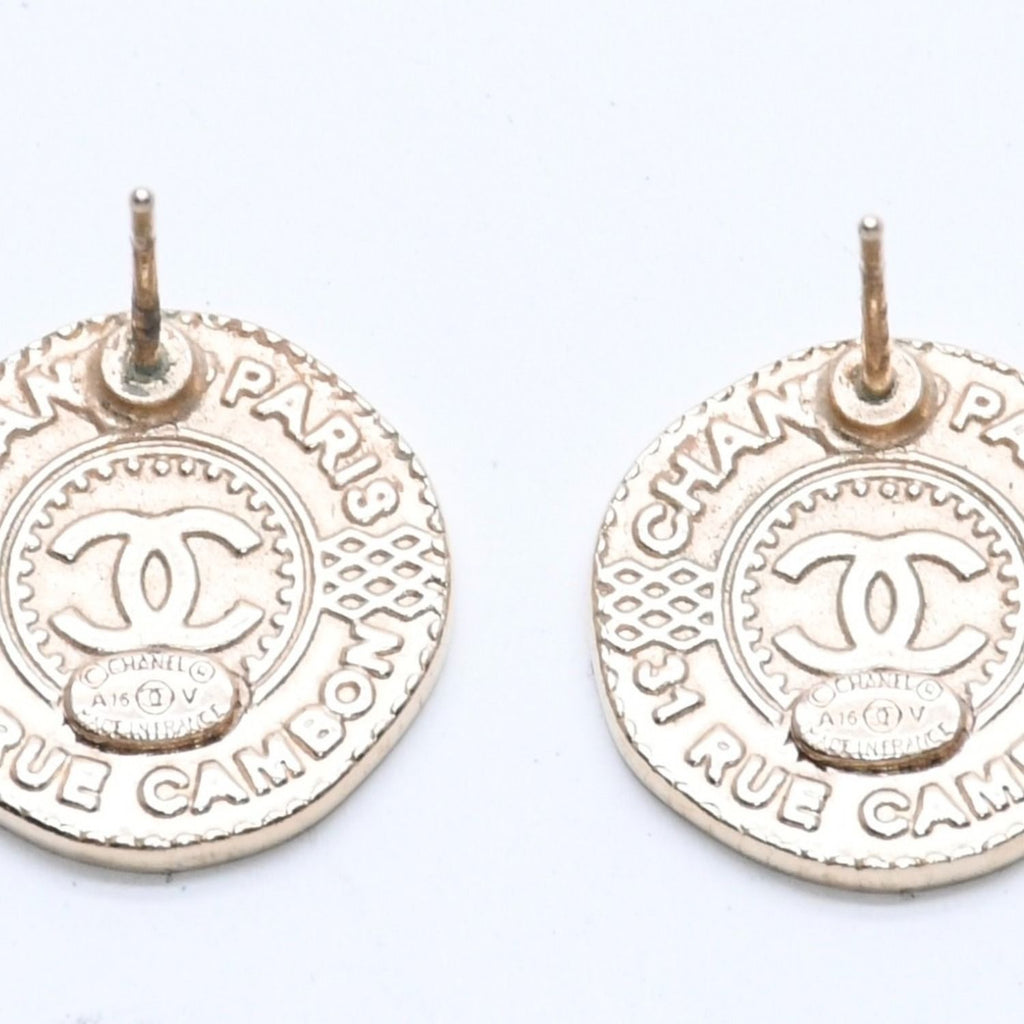 Chanel Earrings CC Logo Coin Motif Gold — view 6