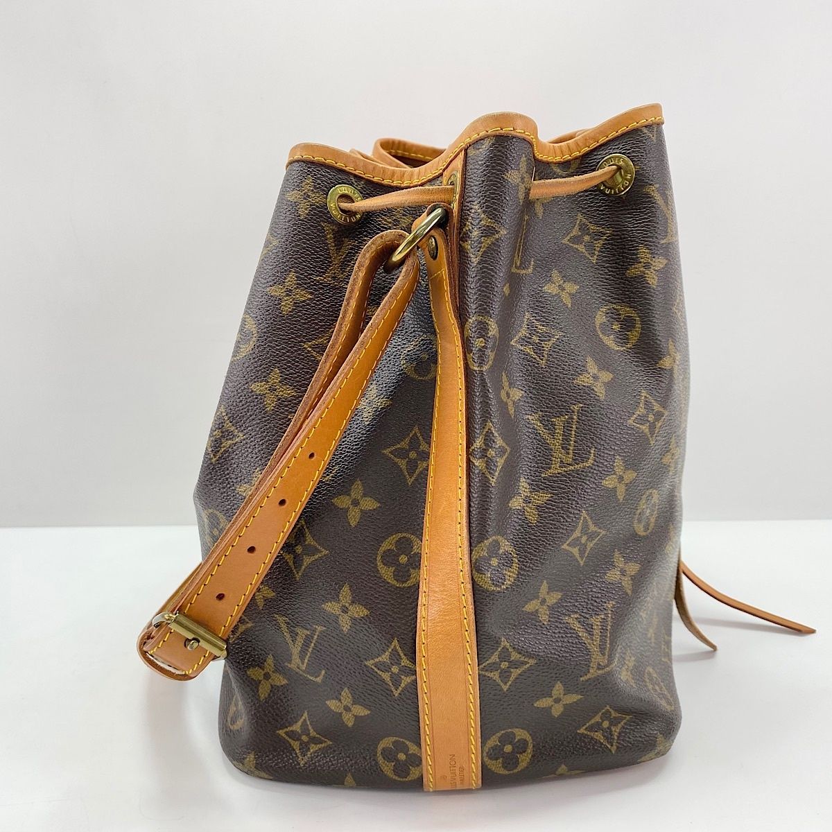 Louis Vuitton Shoulder Bag Petite — view 5