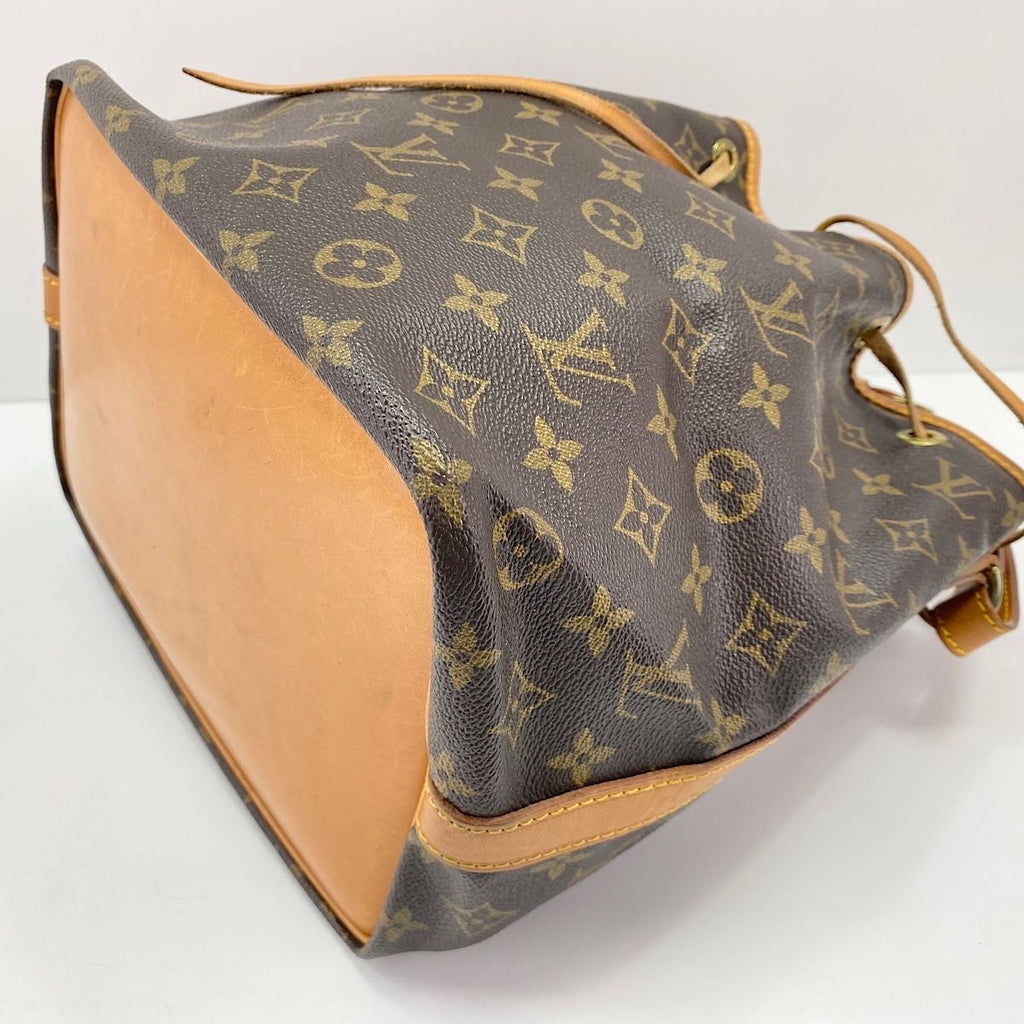 Louis Vuitton Shoulder Bag Petite — view 8