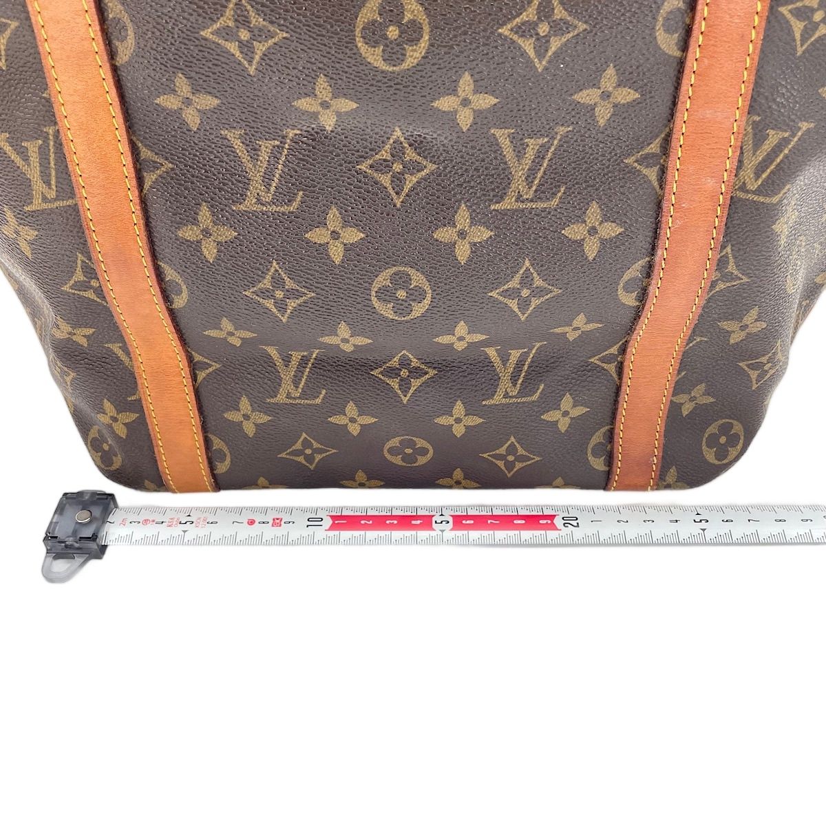Louis Vuitton Tote Sac Shopping — view 4