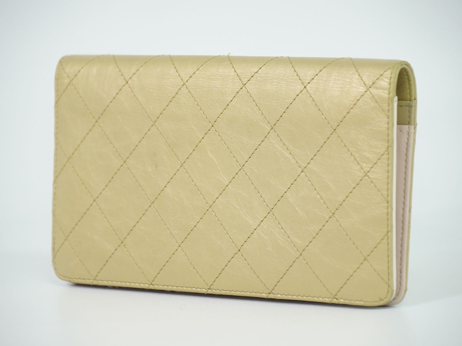 Chanel CC Logo Quilted Wallet Leather Gold — view 2