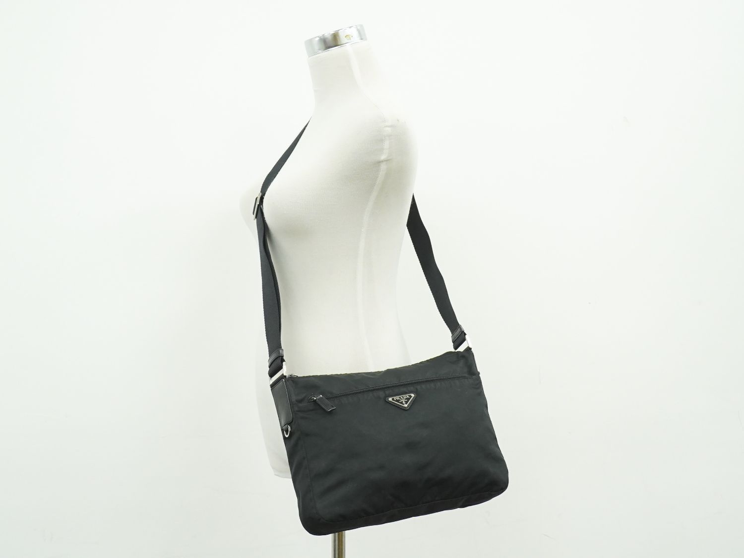 Prada Nylon Shoulder Bag Pochette Black — view 6