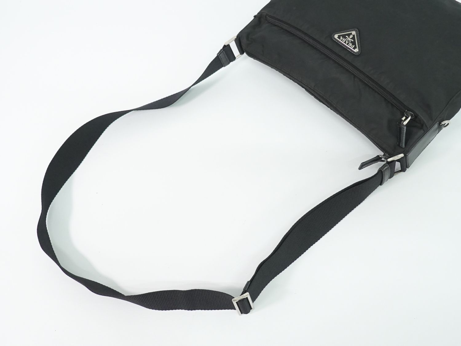 Prada Nylon Shoulder Bag Pochette Black — view 4