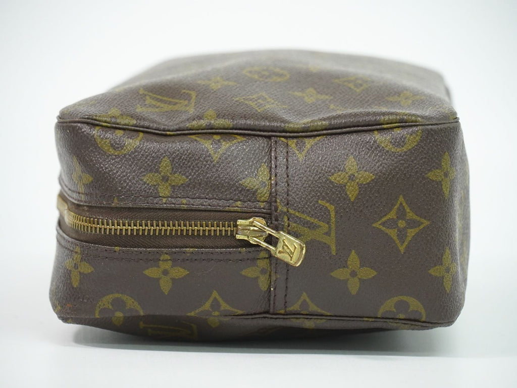 Louis Vuitton LV Trousse Toilet 28 Monogram Pouch Clutch Brown — view 6