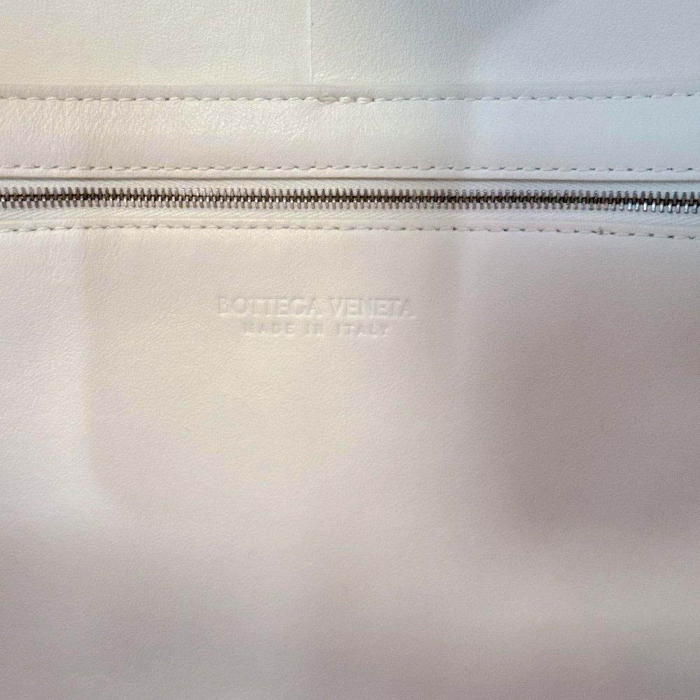 Bottega Veneta Shoulder Bag the Arco Maxi Intrecciato — view 8