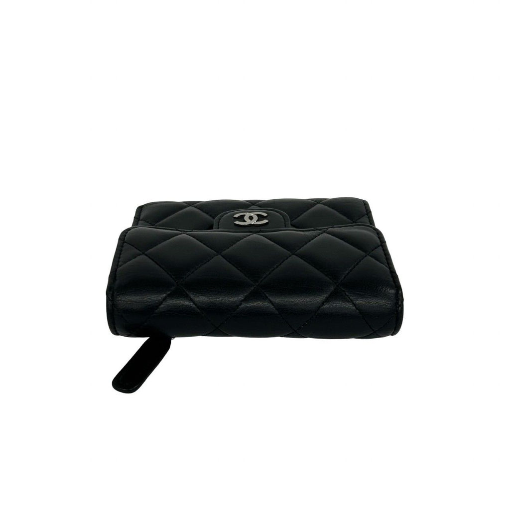 Chanel Box Card with Quilted CC Logo Lambskin Trifold Wallet Black — view 3