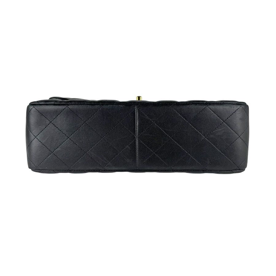 Chanel Shoulder Bag Deca Quilted — view 4