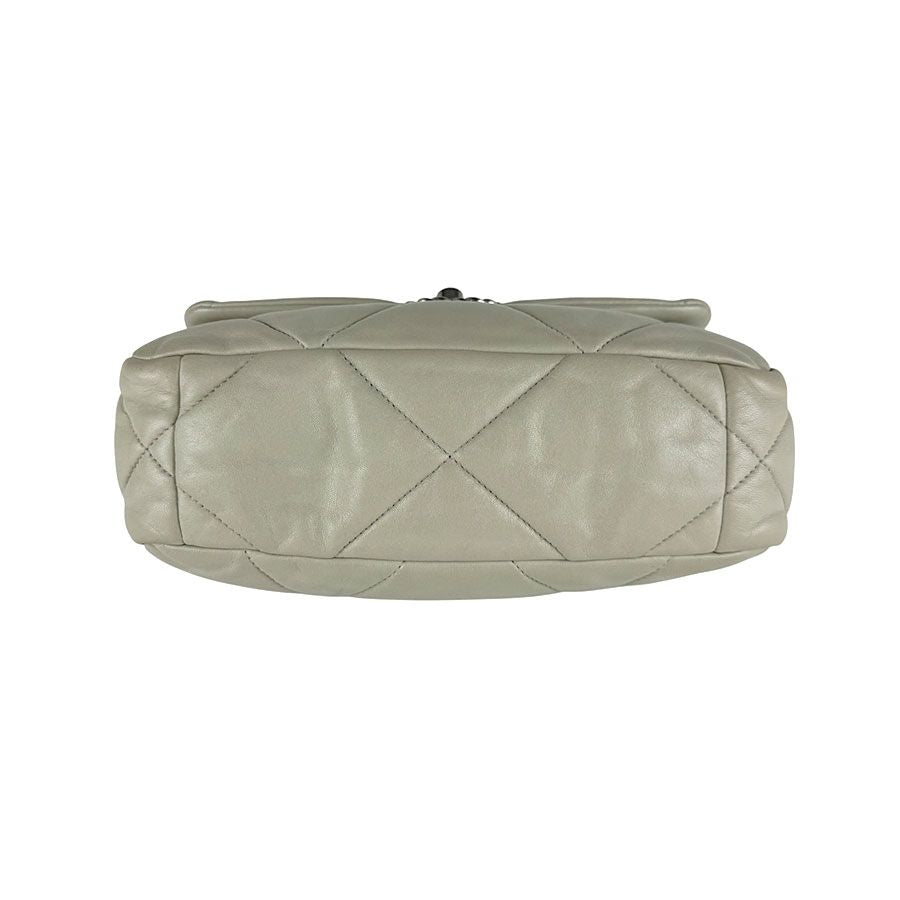 Chanel Shoulder Bag Gray — view 4