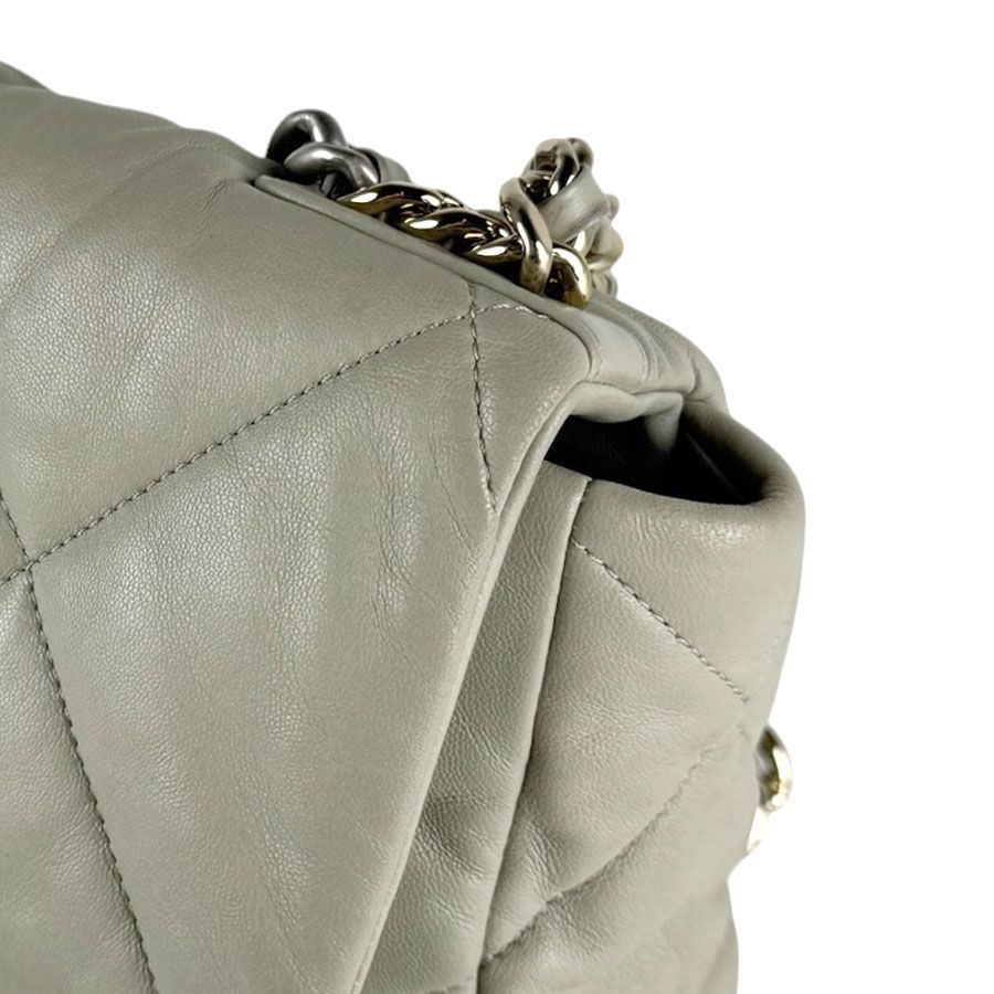 Chanel Shoulder Bag Gray — view 7