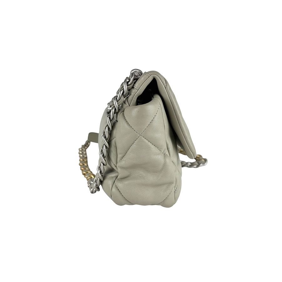 Chanel Shoulder Bag Gray — view 2
