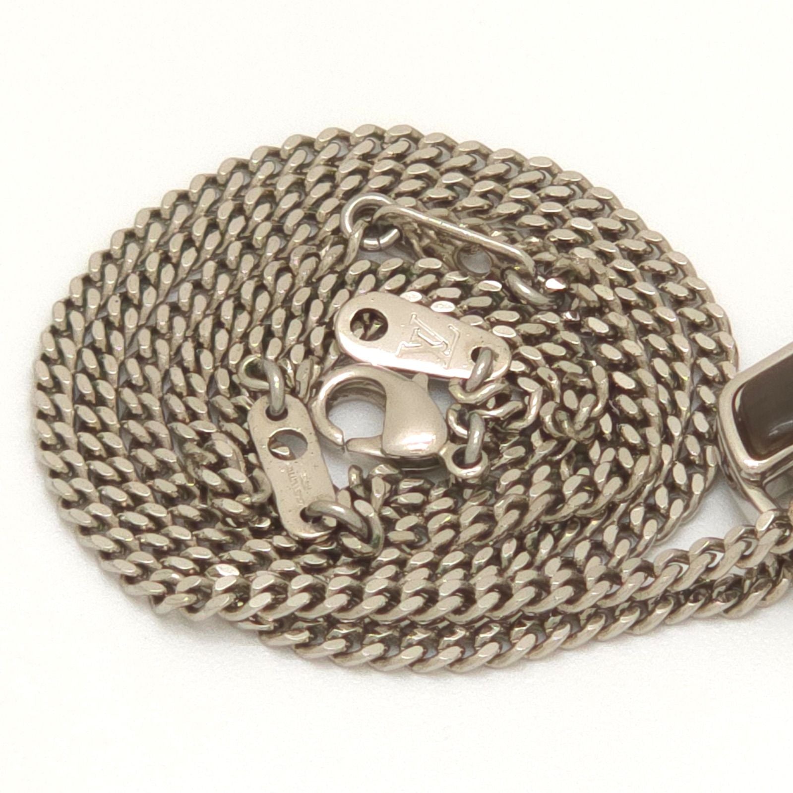 Louis Vuitton Collier LV Shades Necklace 48 58 cm Locket Pendant LV Signature — view 7