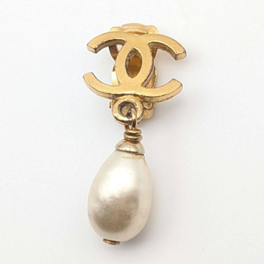 Chanel Earrings CC Logo Gold Faux Pearl Drop Swing Vintage Single