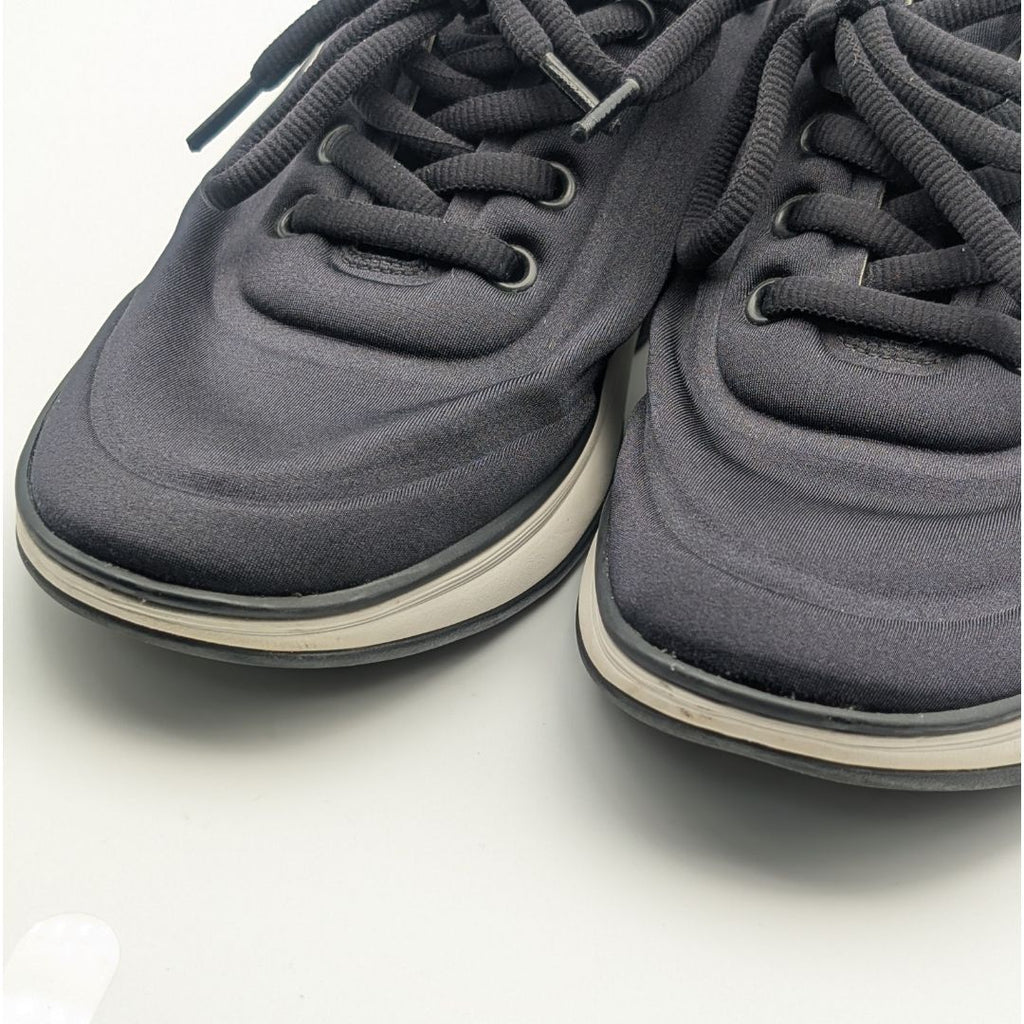 Chanel Sneakers CC Logo Black White Fabric Shoes — view 7