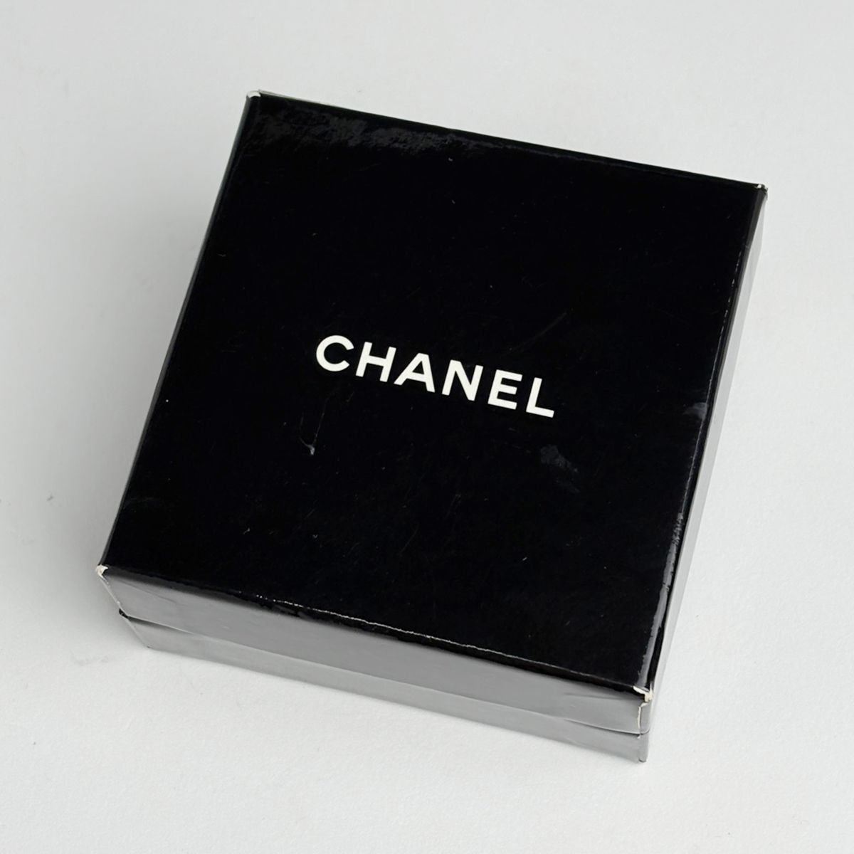 Chanel CC Logo Color Stone Earrings Round Gripoix — view 7