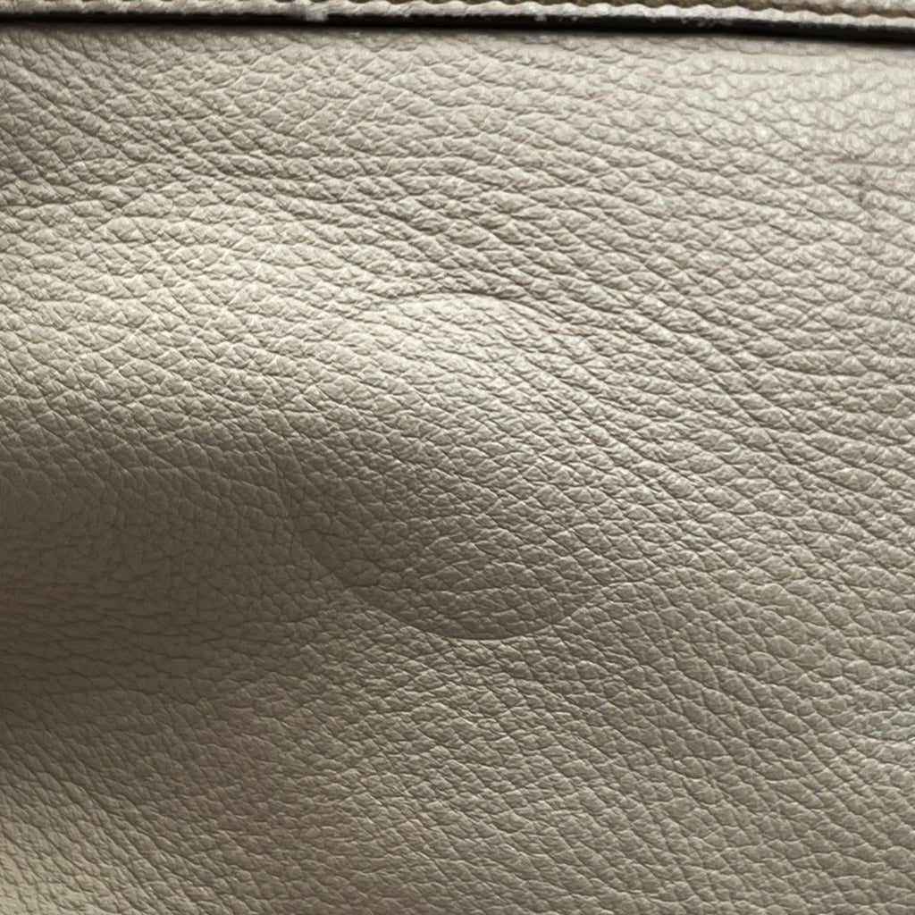 Gucci Soho Shoulder Bag Interlocking Leather Ivory — view 4