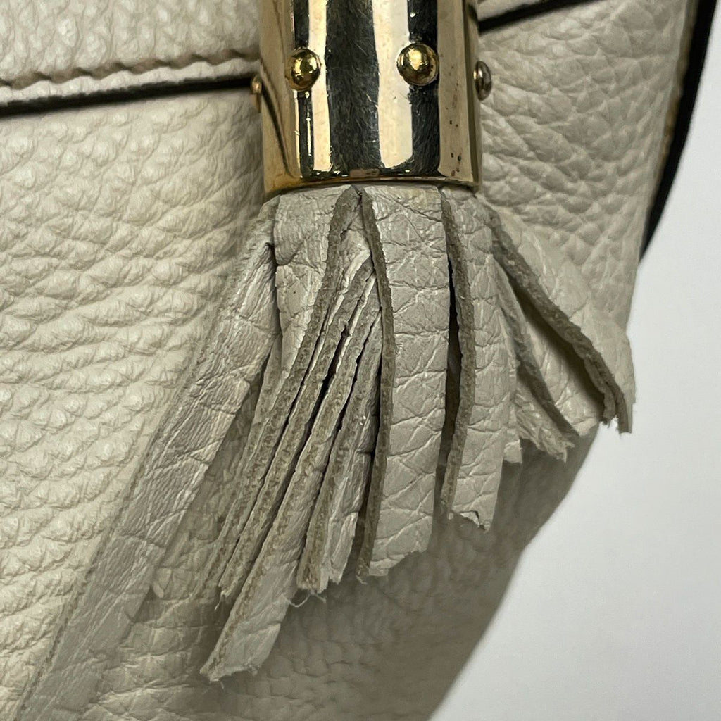 Gucci Soho Shoulder Bag Interlocking Leather Ivory — view 6