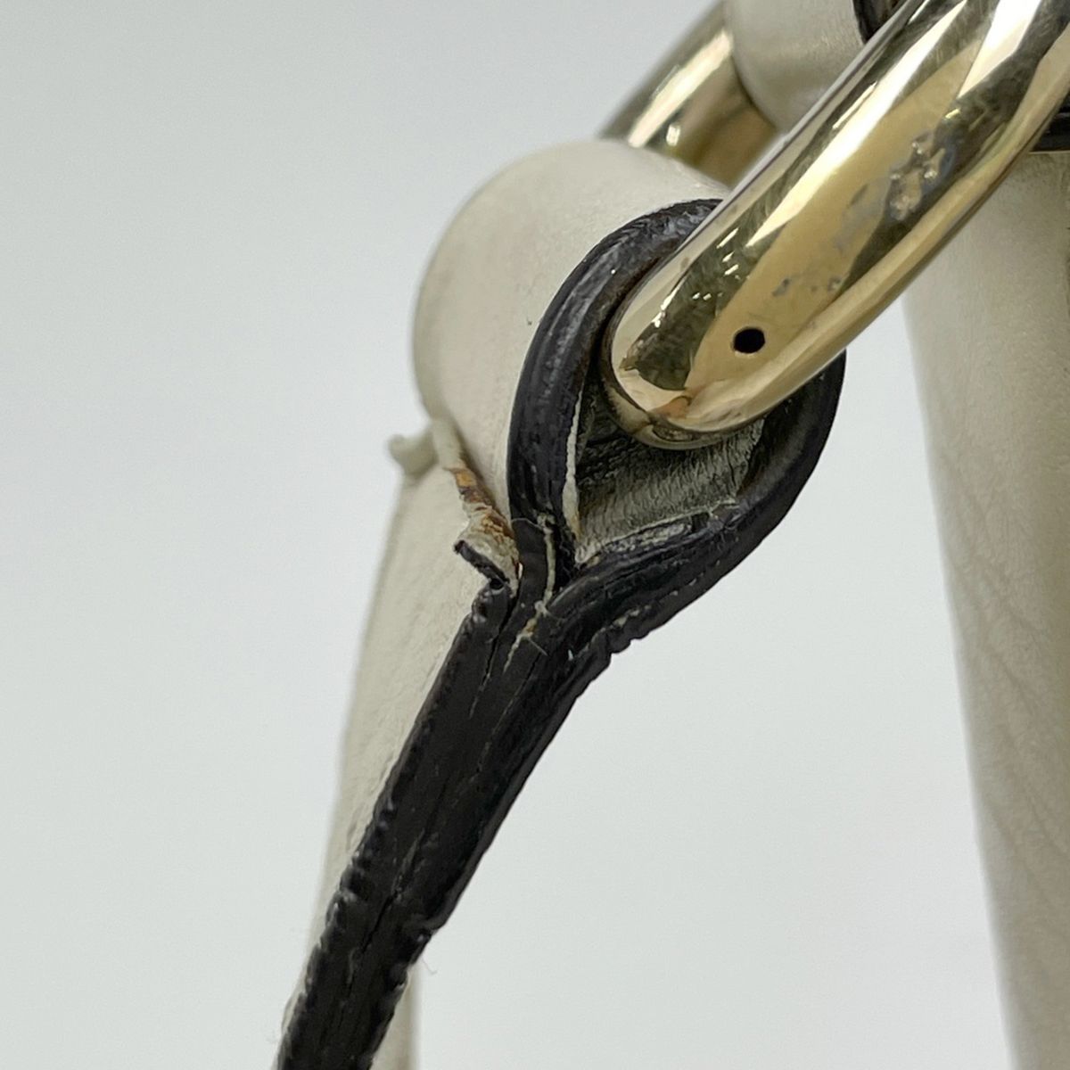 Gucci Soho Shoulder Bag Interlocking Leather Ivory — view 9