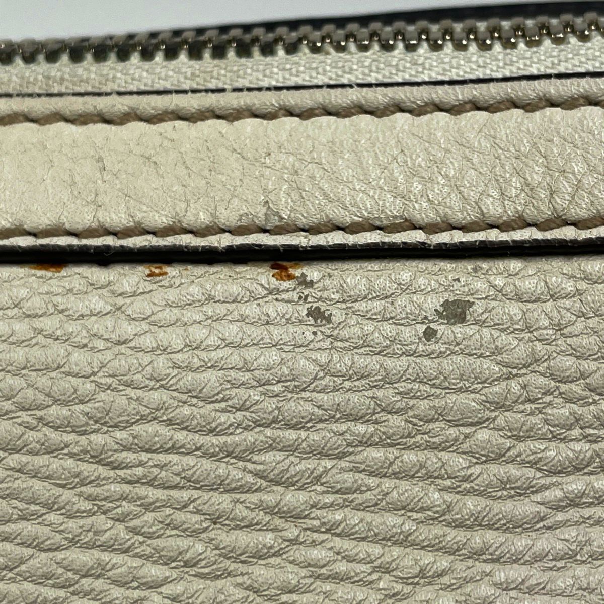 Gucci Soho Shoulder Bag Interlocking Leather Ivory — view 5