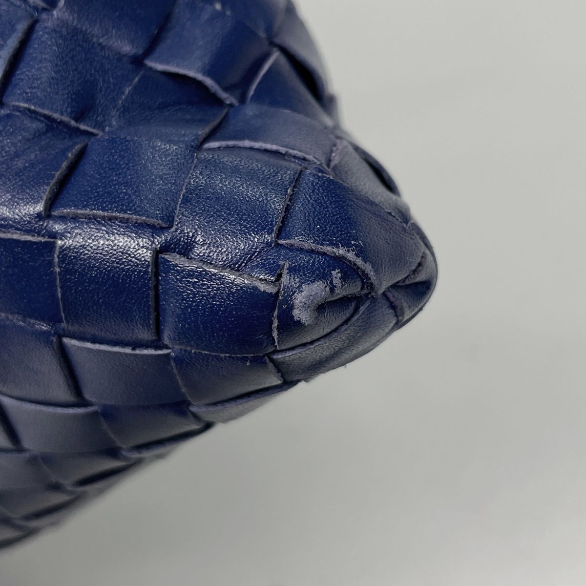 Bottega Veneta Intrecciato Shoulder Bag Leather Blue — view 3